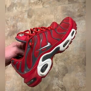 Nike airmax TN university red
